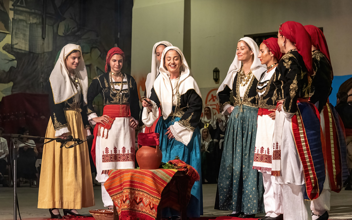 Τι είναι το μαγιόξυλο και Το αμίλητο νερό – Έθιμα της Πρωτομαγιάς