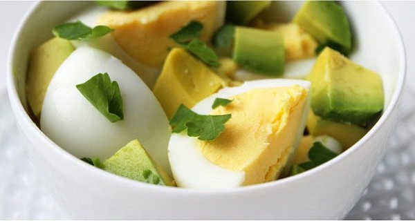 Οι καλύτερες πρωινές συνταγές που θα σας βοηθήσουν να χάσετε βάρος πολύ γρήγορα!