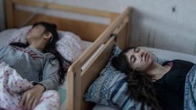 Τι είναι το «σύνδρομο παραίτησης» που κάνει τα παιδιά να κοιμούνται και να μην ξαναξυπνούν