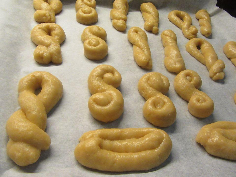 Κουλουράκια μαστίχας από τη Γωγώ Σαμίου 