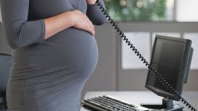Εφετείο Αθηνών: Απαγορεύεται η απόλυση μητέρας, εγκύου ή λεχώνας ακόμη και αν είναι συμβασιούχος