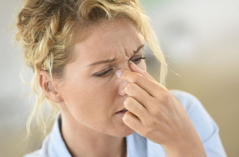 Αλλεργική ρινίτιδα: Τι είναι ποια τα συμπτώματα και ποια η θεραπεία