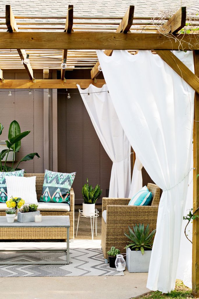 4 ιδέες για να έχεις πάντα σκιά στο μπαλκόνι ή τον κήπο σου
