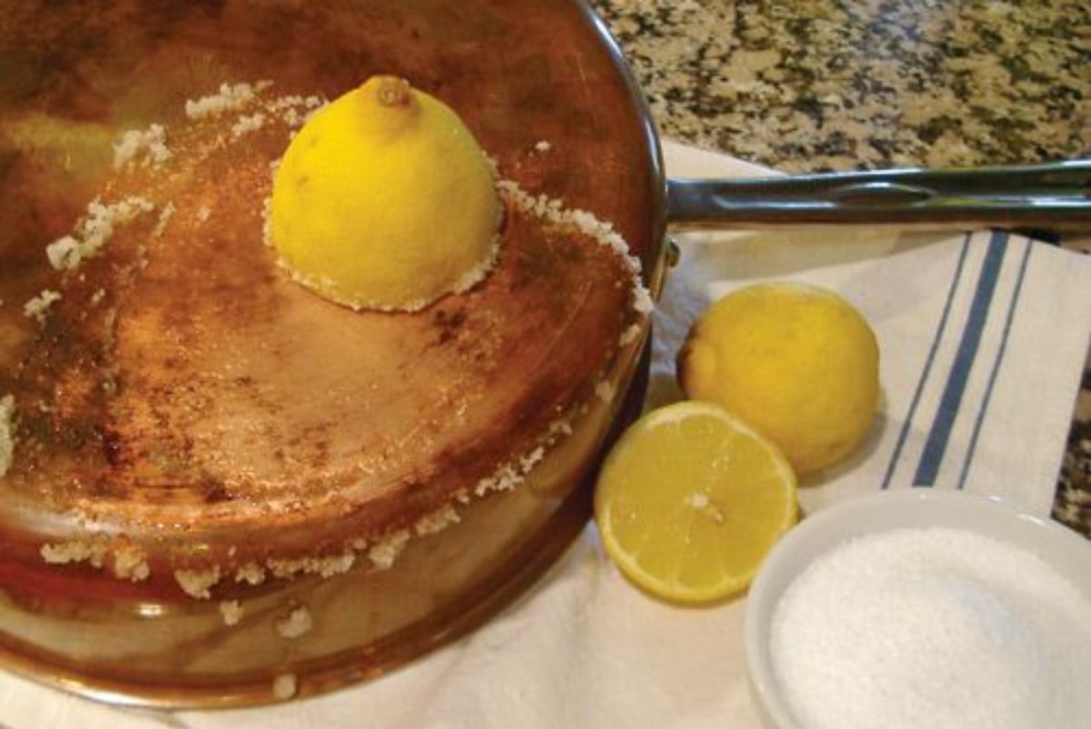 60+ τρόποι για να χρησιμοποιήσετε τις φλούδες και το χυμό λεμονιού στο σπίτι σας