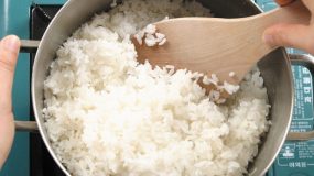 Το νούμερο 1 λάθος που κάνεις με το ρύζι (και βγαίνει λαπάς)!