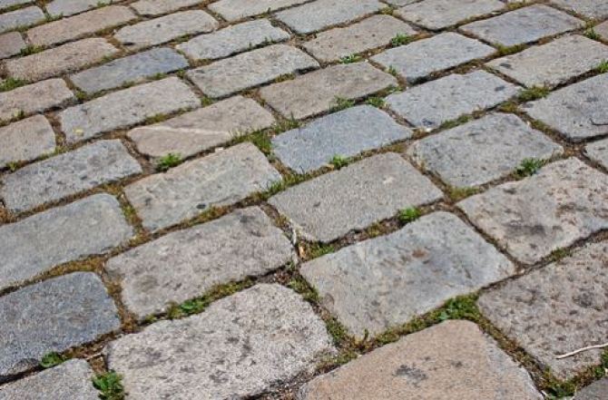 ριχνει μαζι ενα αναψυκτικο και στοματικο διαλυμα4