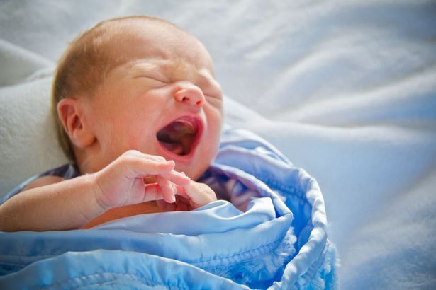 Πως θα βοηθήσετε το νεογέννητο να δημιουργήσει μια σωστή ρουτίνα ύπνου