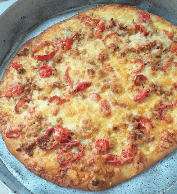 Πίτσα με κιμά που περίσσεψε 