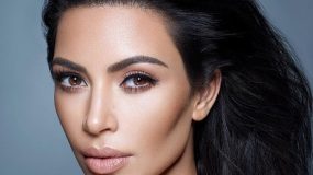 Το «σωτήριο» κόλπο της Kim Kardashian για να βγάλει τους λεκέδες μακιγιάζ από τα ρούχα της