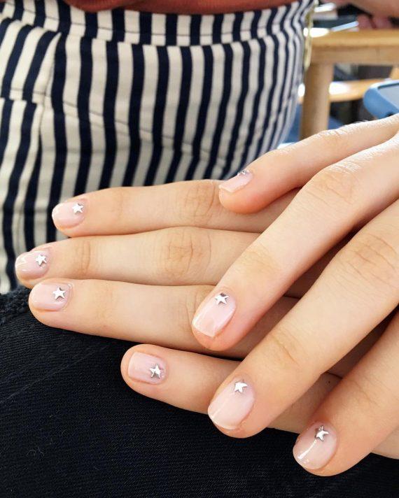 Τα πιο ωραία νύχια του φθινοπώρου -Σχέδια και χρώματα που πρέπει να δοκιμάσεις!