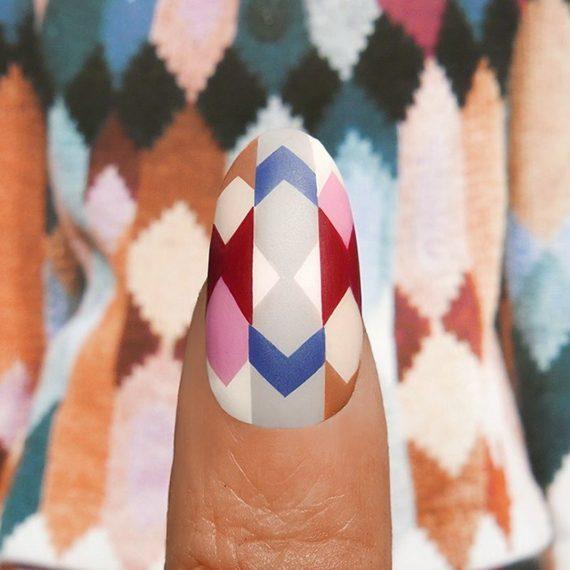 Τα πιο ωραία νύχια του φθινοπώρου -Σχέδια και χρώματα που πρέπει να δοκιμάσεις!