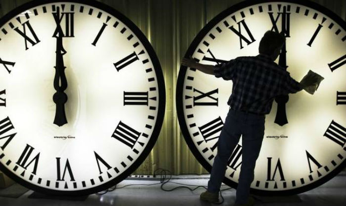 Αλλαγή ώρας 2017: Από θερινή σε χειμερινή – Πότε γυρίζουμε τα ρολόγια μας μία ώρα πίσω