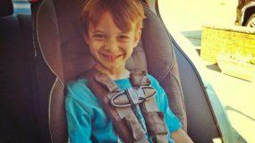 Η μαμά αυτή ακόμη βάζει το πεντάχρονο γιο της σε παιδικό κάθισμα αυτοκινήτου. Το post που έγινε viral.