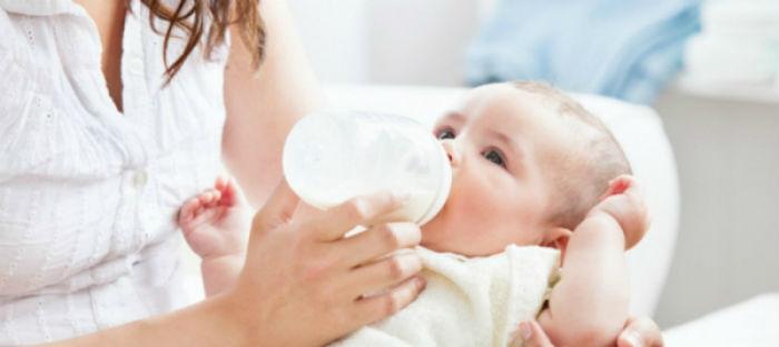 Αλλεργία στο γάλα: Ποιες αντιδράσεις εμφανίζουν τα παιδιά