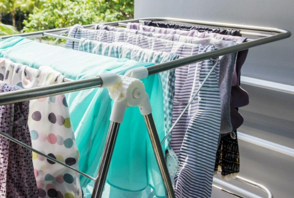 Παραμονή των Ταξιαρχών:Το βράδυ ΔΕΝ πρέπει να αφήσετε ρούχα και παπούτσια έξω από το σπίτι