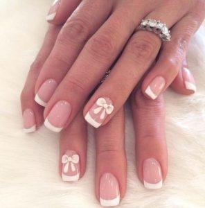 39 μοναδικές γιορτινές ιδέες για γαλλικό μανικιούρ!