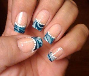 39 μοναδικές γιορτινές ιδέες για γαλλικό μανικιούρ!