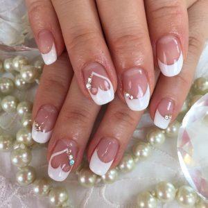 39 μοναδικές γιορτινές ιδέες για γαλλικό μανικιούρ!