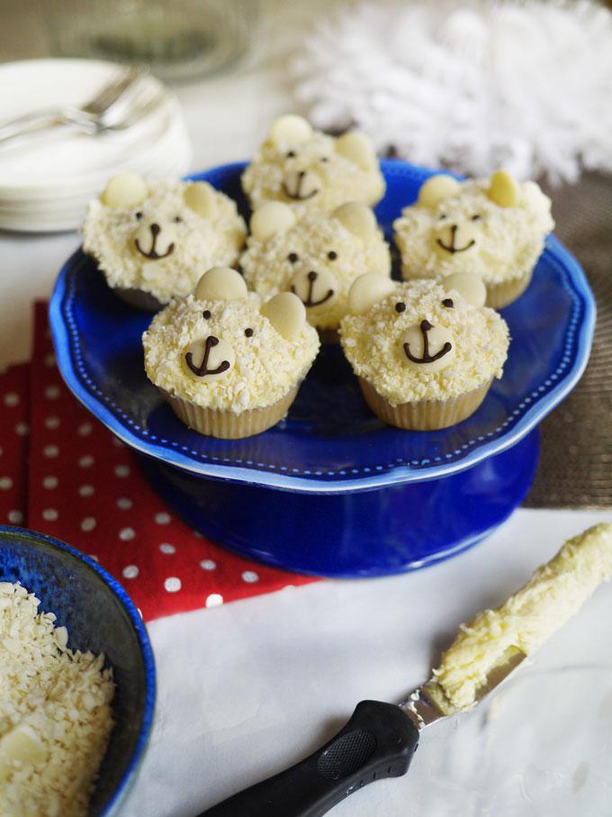 Φτιάξτε αυτά τα υπέροχα cupcakes πολικές αρκούδες και ξετρελάνετε τα μικρά σας!