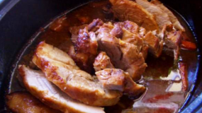 Μια εύκολη και νόστιμη συνταγή που κάνει το χοιρινό λουκούμι