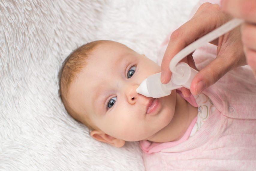 Πώς θα καθαρίσετε τη μύτη του μωρού