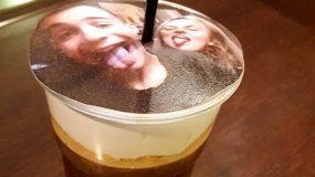 Το selfieccino είναι η νέα μόδα που τρελαίνει τη Θεσσαλονίκη – Καφές με αφρόγαλα… τη selfie σου