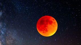 Έρχεται το «Σούπερ Μπλε Ματωμένο Φεγγάρι» – Έχει να συμβεί 150 χρόνια