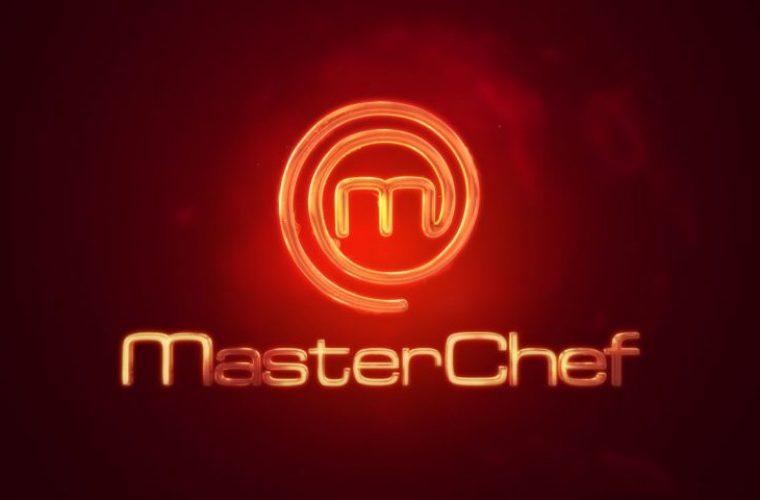 Δεν έχει ξαναγίνει: Παίκτης του Master Chef αρνείται να μπει στο ίδιο δωμάτιο με γυναίκα για τον πιο αδιανόητο λόγο (Vid)