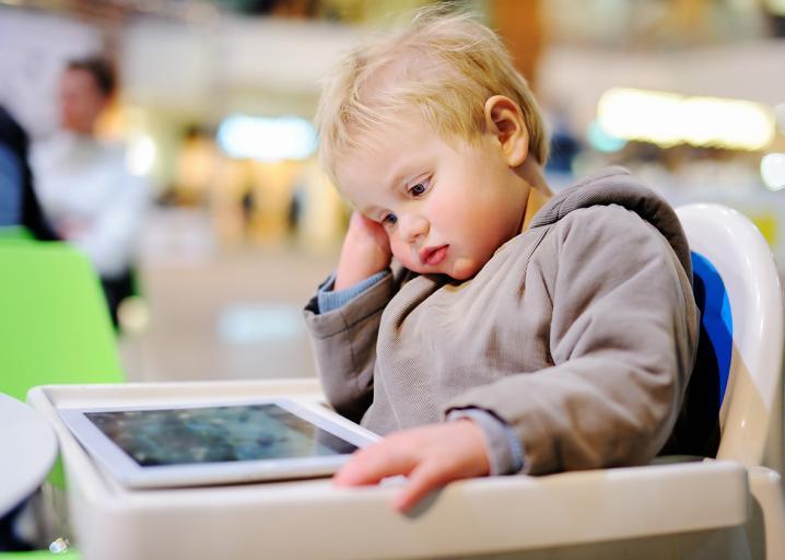 10 λόγοι για τους οποίους ένα μωρό δεν πρέπει να ασχολείται με την τεχνολογία