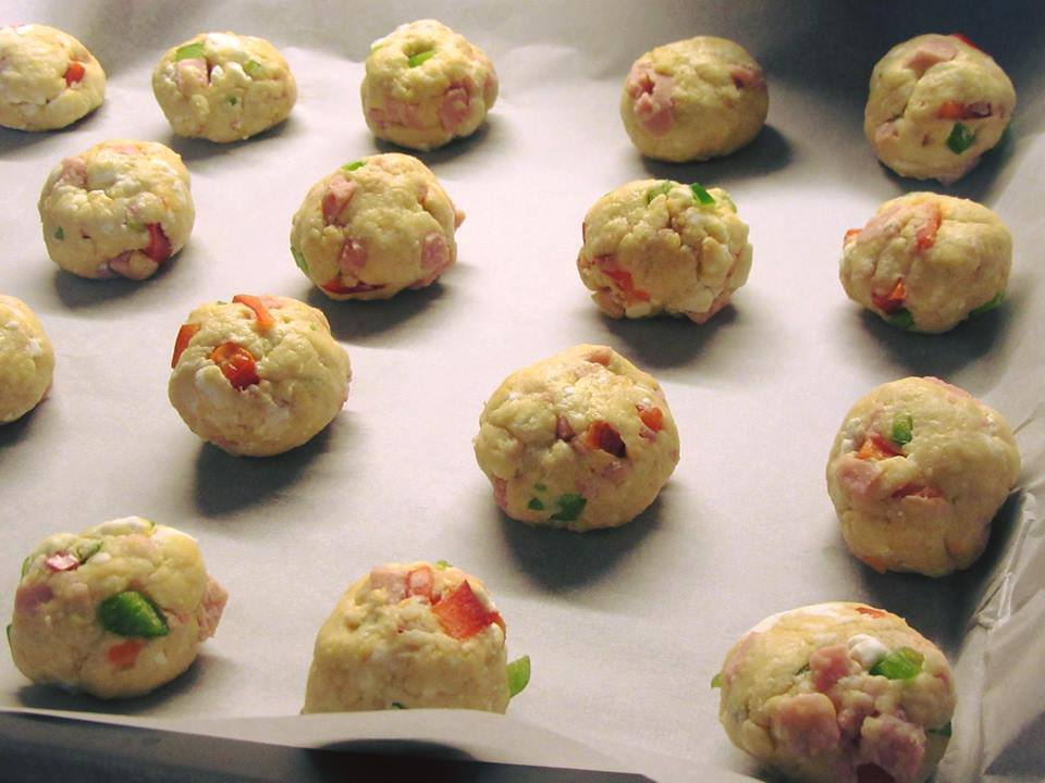 Εύκολα και γρήγορα πιτσάκια !!! Δοκιμάστε τα!!