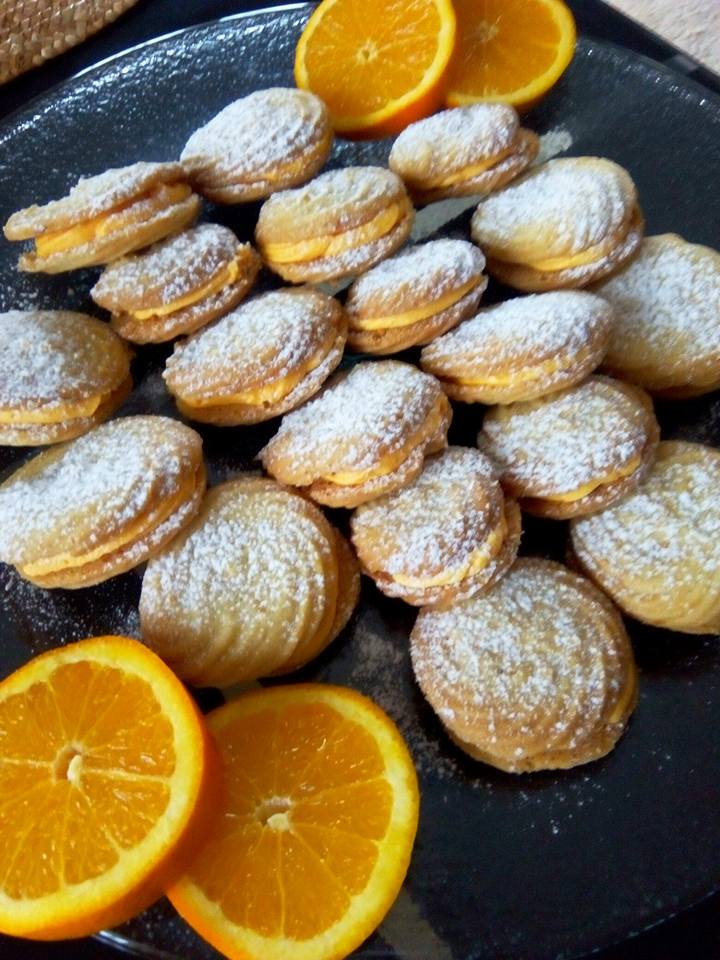 Βιενεζικα μπισκότα με γέμιση κρέμα πορτοκαλιού..! Πολύ πολύ νόστιμα!
