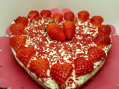 Πολύ εύκολο Cheesecake με φράουλες!!! Θεϊκή γεύση!