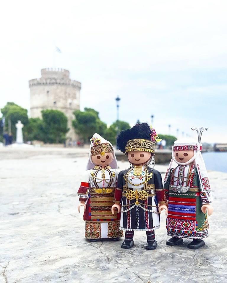 21χρονος Έλληνας ντύνει φιγούρες Playmobil με παραδοσιακές ελληνικές φορεσιές με υλικά και εργαλεία που έχει σπίτι του! 2 playmobil παραδοσιακες φορεσιες1