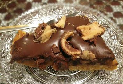 Εύκολη, γρήγορη και πεντανόστιμη τάρτα σοκολάτας με μπισκότα πτι μπερ!
