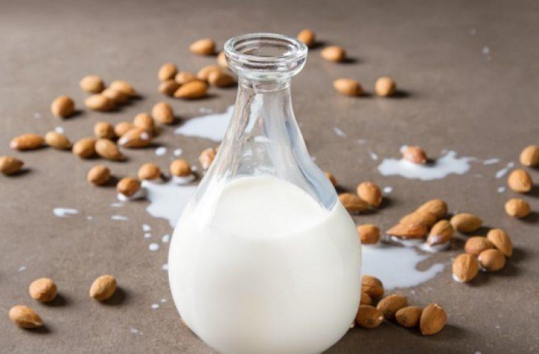 Το φυτικό γάλα μπορεί να κρύβει κινδύνους για την υγεία σου, σύμφωνα με μια έρευνα