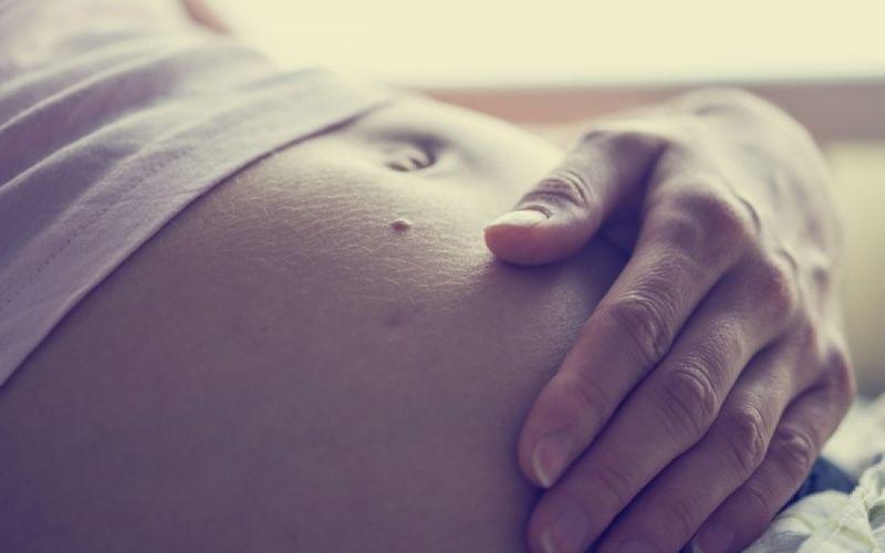 Τι είναι η ψευδοκύηση; Πού οφείλονται τα «απατηλά» συμπτώματα εγκυμοσύνης