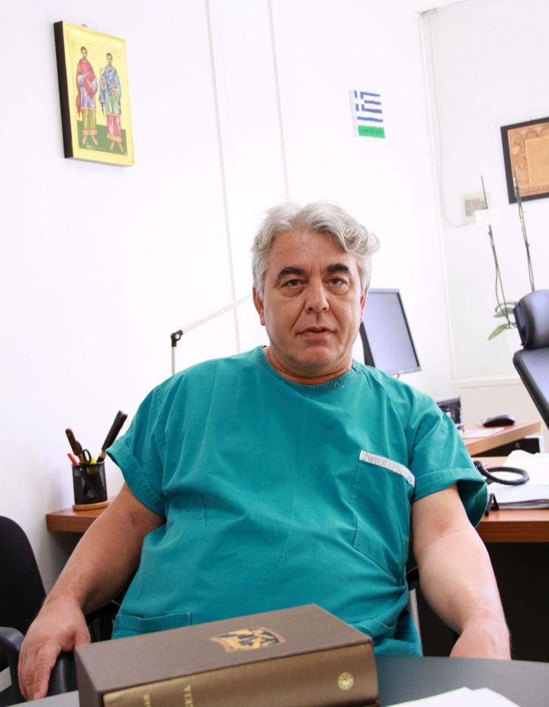 Μετά από 10.000 εγχειρήσεις στο ενεργητικό του ήθελαν αποδείξεις πως είναι καρδιοχειρουργός 2 μετα απο 10000 εγχειρησεις1