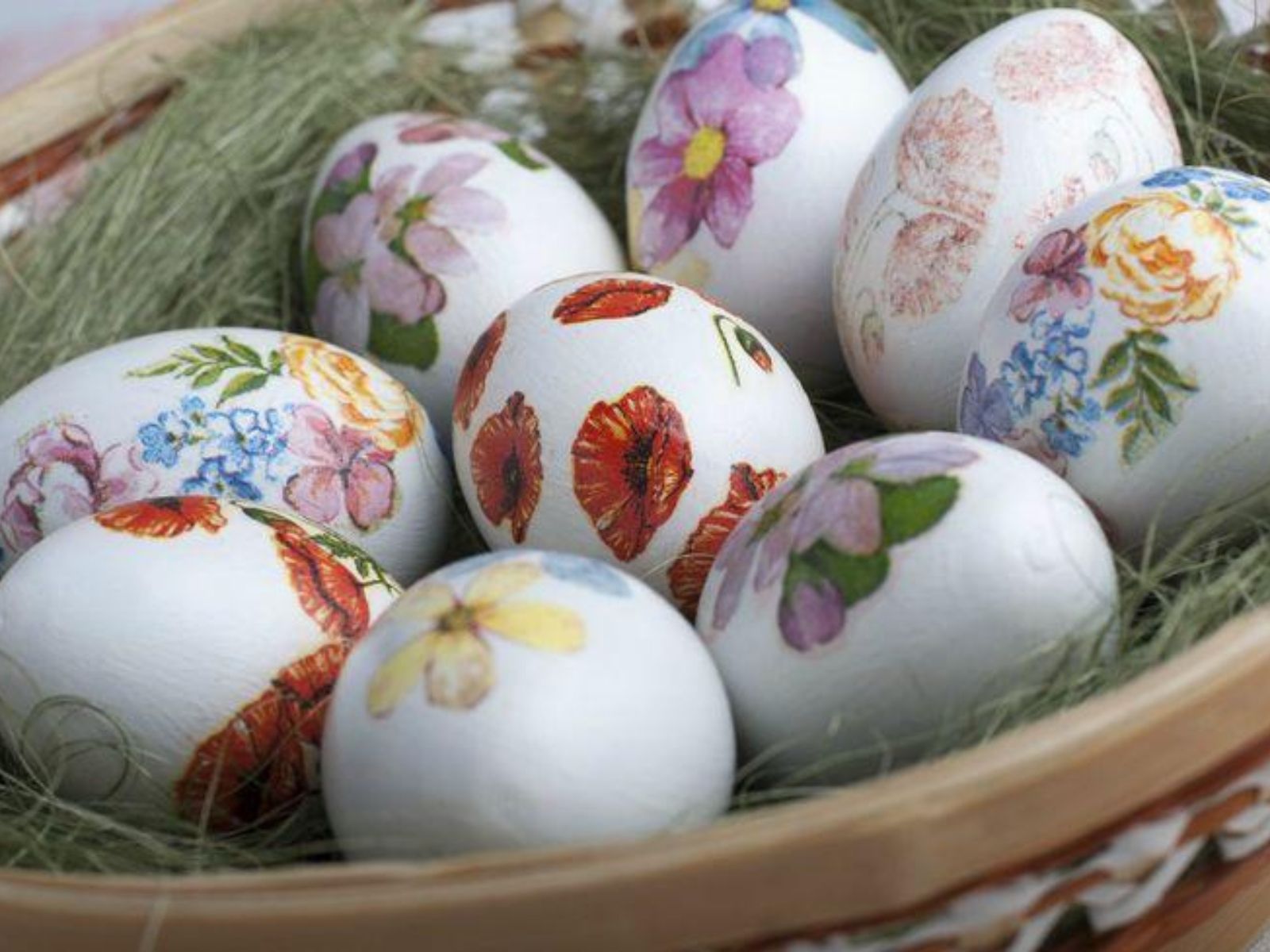 Φτιάξτε μόνοι σας 4 εκπληκτικές πασχαλινές κατασκευές με ντεκουπάζ!