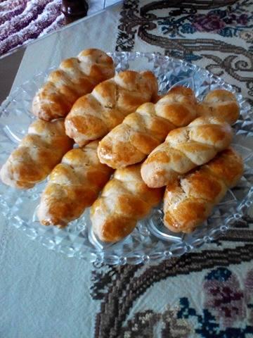 Θεϊκά Κουλουράκια με άρωμα & σχέδιο από τσουρέκι !!!