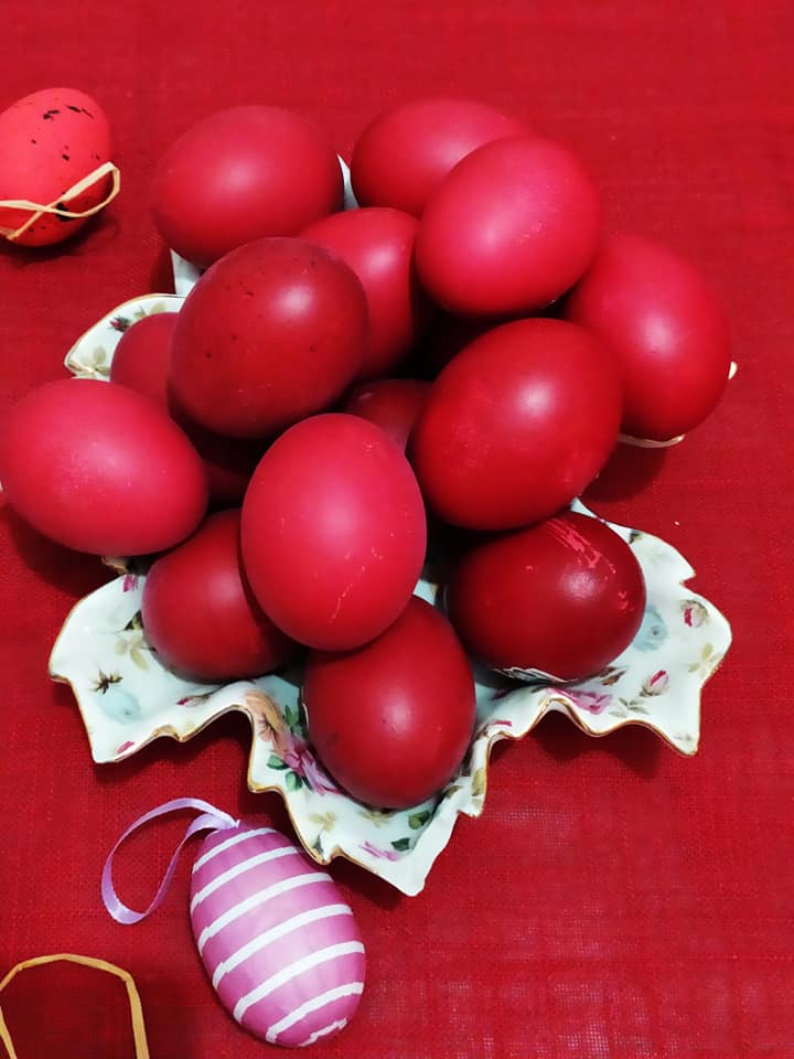 Το κόλπο με το βέτεξ για να μή σας σπάσουν τα Πασχαλινά αυγά όταν τα βράζετε!Θα ξετρελαθείτε