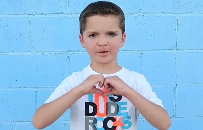 Αυτό το 7χρονο αγοράκι δεχόταν bullying για την εμφάνισή του μέχρι που βρήκε ένα γάτο ίδιο με αυτόν 8 7 χρονος δεχοταν bullying7