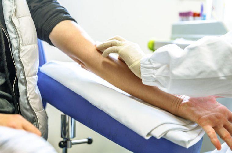 Εξέταση αίματος: Κάθε πότε πρέπει να γίνεται & τι μας δείχνει