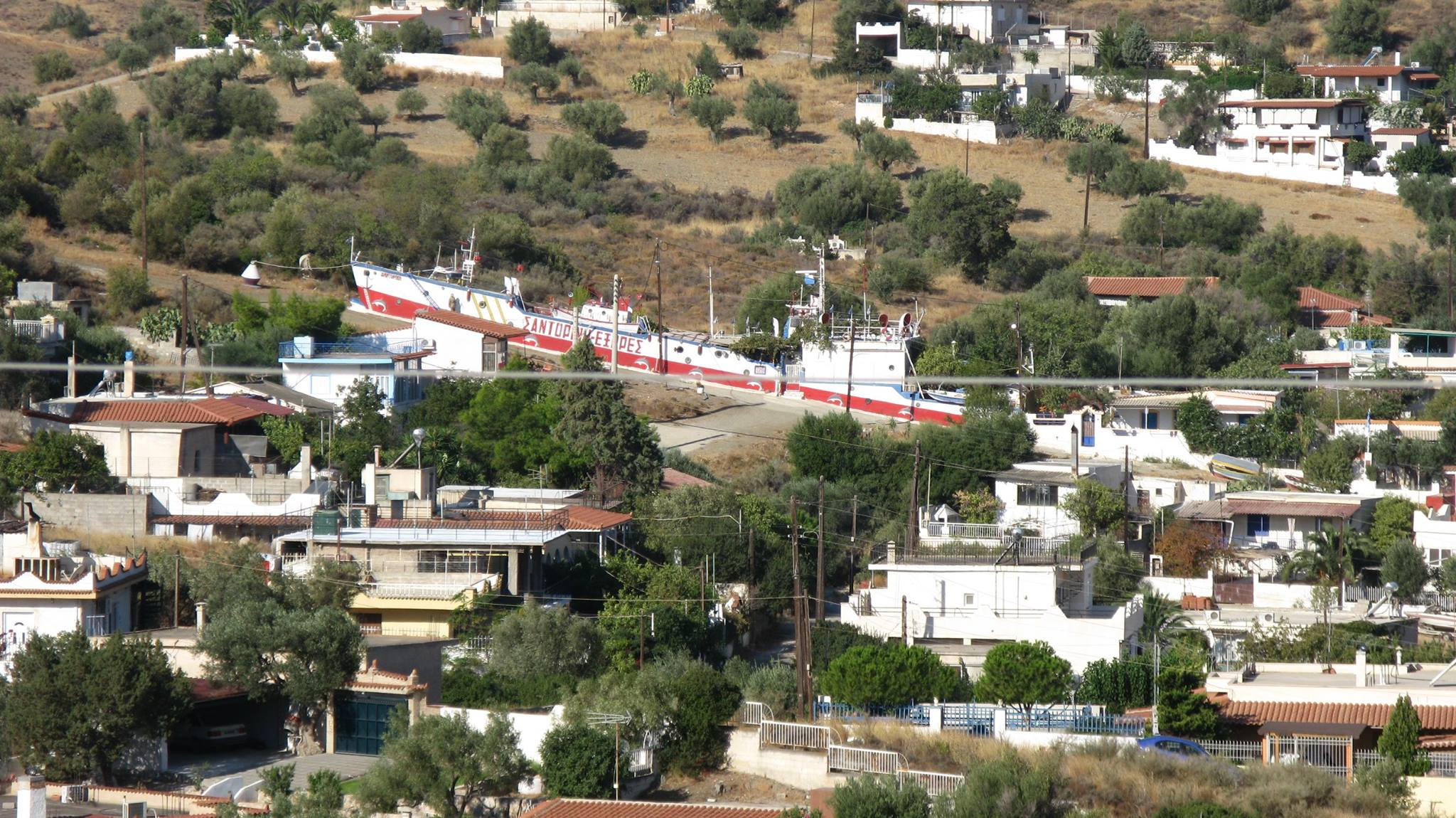 40 απίστευτες φωτογραφίες με αυθαίρετες κατασκευές που βρίσκονται στην Ελλάδα! 15 40 αυθαιρετες κατασκευες14