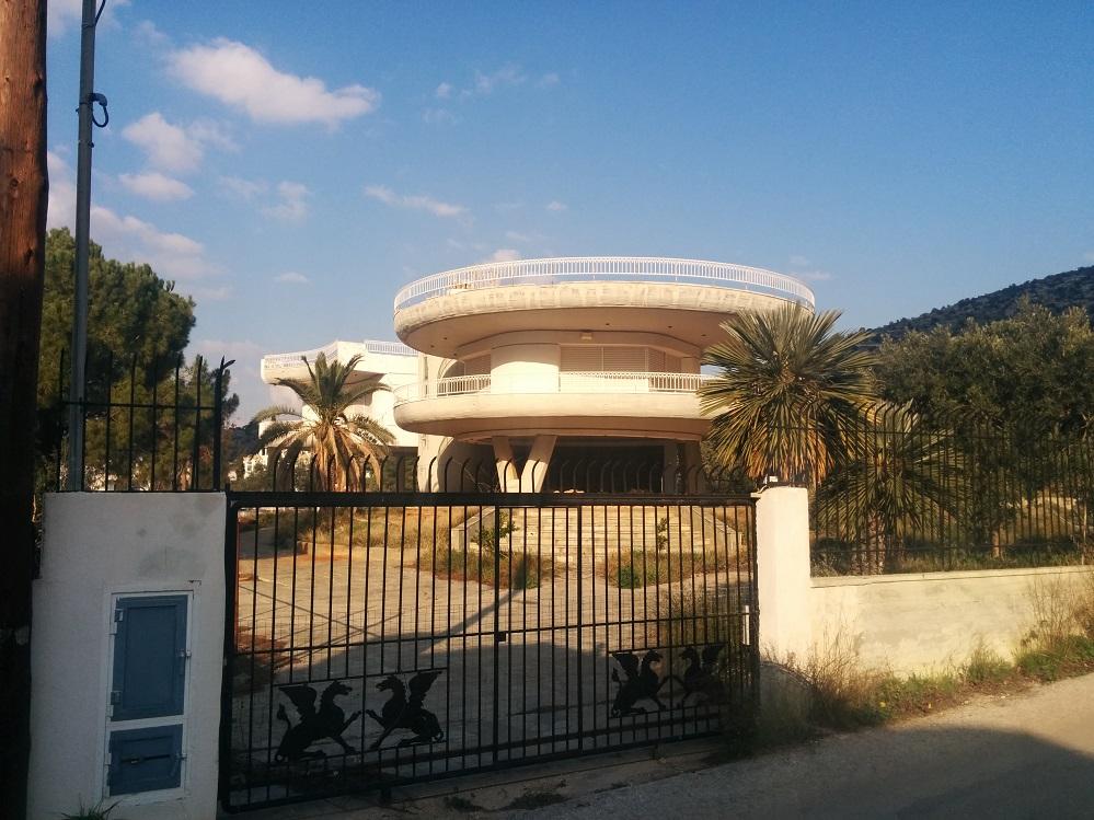 40 απίστευτες φωτογραφίες με αυθαίρετες κατασκευές που βρίσκονται στην Ελλάδα! 23 40 αυθαιρετες κατασκευες22