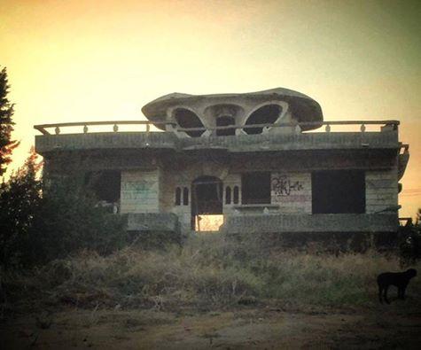 40 απίστευτες φωτογραφίες με αυθαίρετες κατασκευές που βρίσκονται στην Ελλάδα! 26 40 αυθαιρετες κατασκευες25