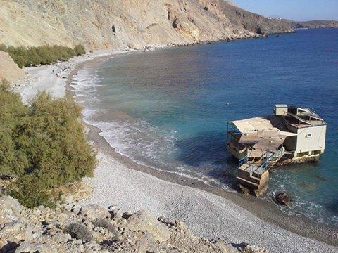40 απίστευτες φωτογραφίες με αυθαίρετες κατασκευές που βρίσκονται στην Ελλάδα! 38 40 αυθαιρετες κατασκευες36