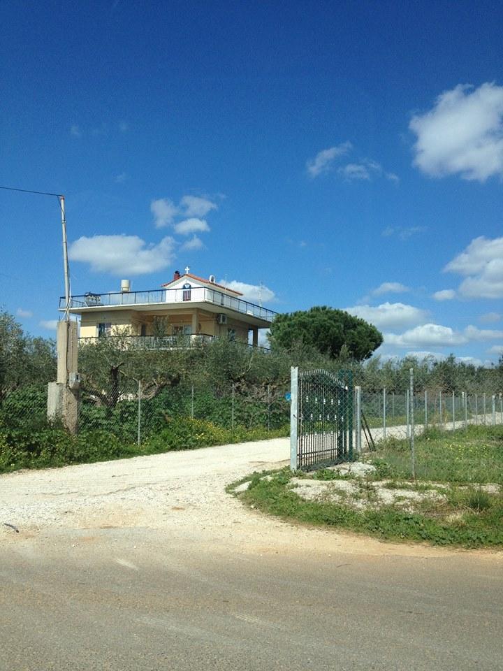 40 απίστευτες φωτογραφίες με αυθαίρετες κατασκευές που βρίσκονται στην Ελλάδα! 10 40 αυθαιρετες κατασκευες9