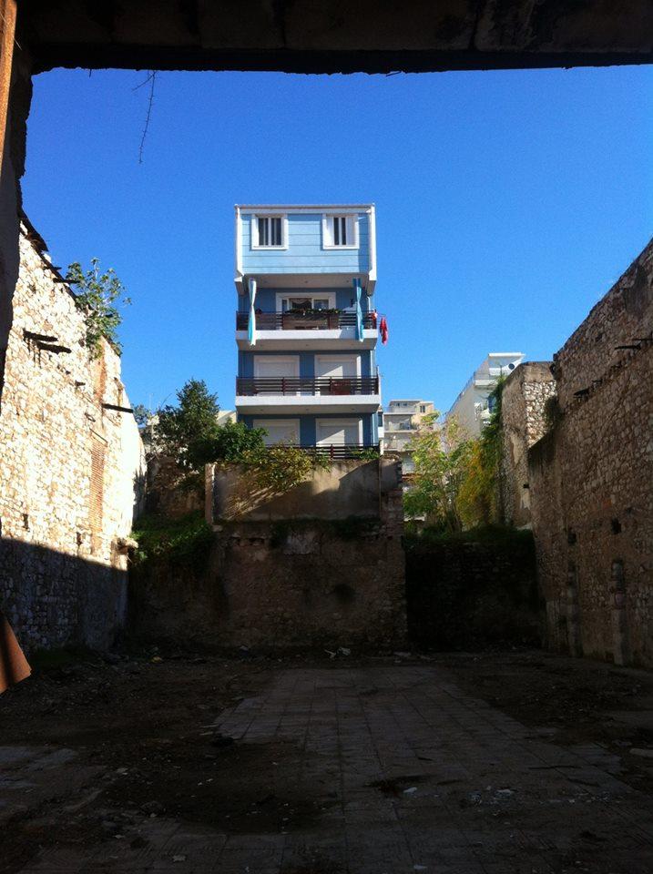 40 απίστευτες φωτογραφίες με αυθαίρετες κατασκευές που βρίσκονται στην Ελλάδα!
