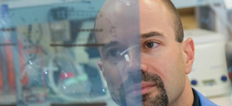 Έλληνας βιολόγος και ερευνητής βρήκε τον τρόπο να «μετατρέπει» τα κακοήθη κύτταρα σε καλοήθη 2 ελληνας ερευνητης1