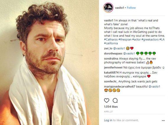 Αναγνωρίζετε τον κούκλο της φωτογραφίας; – Δείτε ποιος πασίγνωστος έλληνας ηθοποιός είναι (εικόνες)